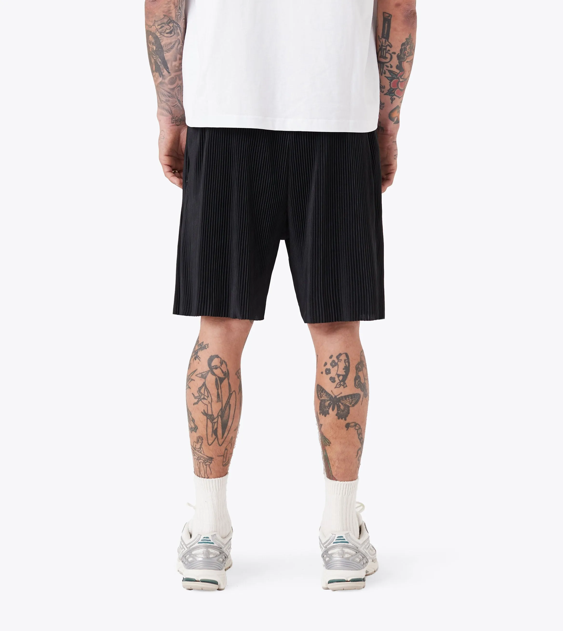 Pleated Short Black