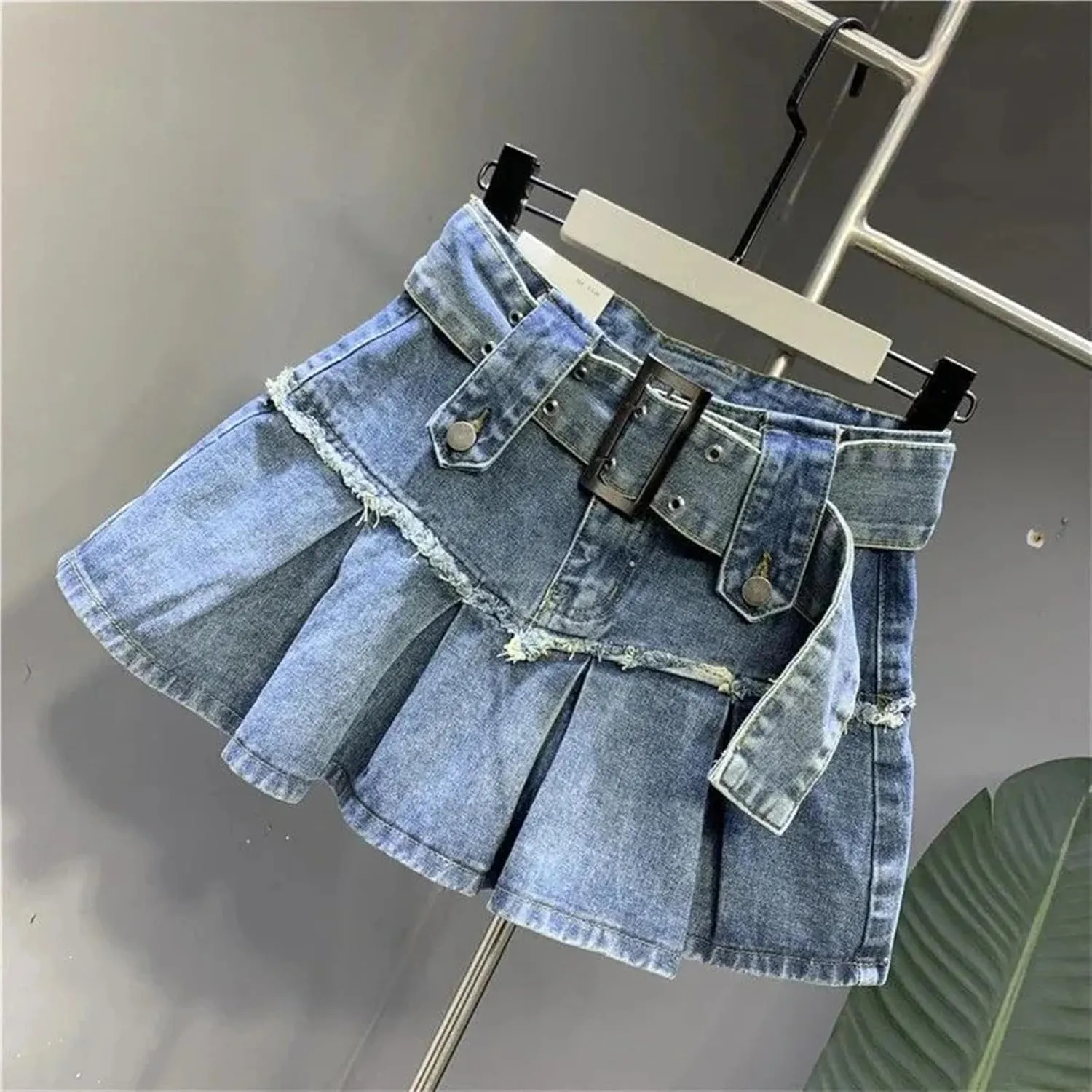 Women's High Waist Denim Mini Skirt Adjustable Belt Fringe Trim Pleated Jeans Skirts Summer Beach Vacation Outfits